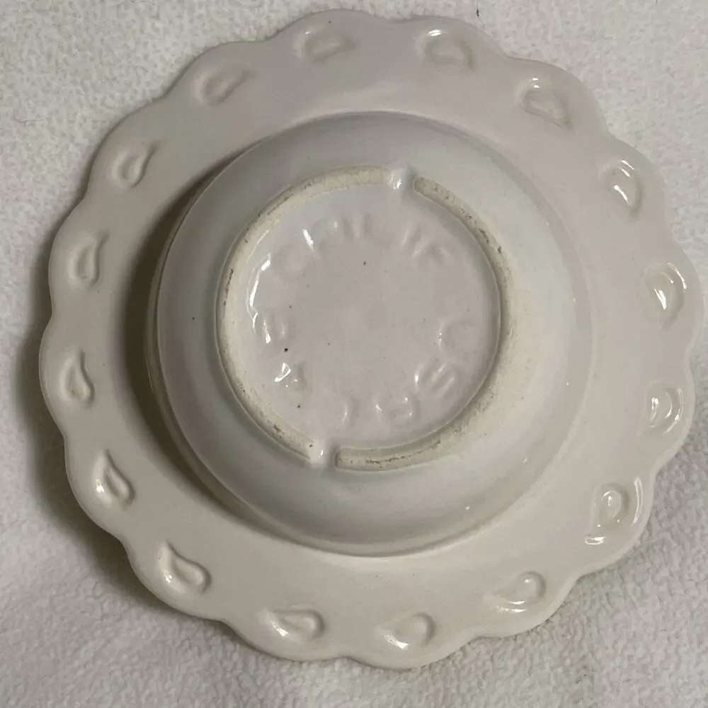 Vintage Calif USA Scalloped Rimmed Pottery Bowl With Raindrop Pattern on Rim